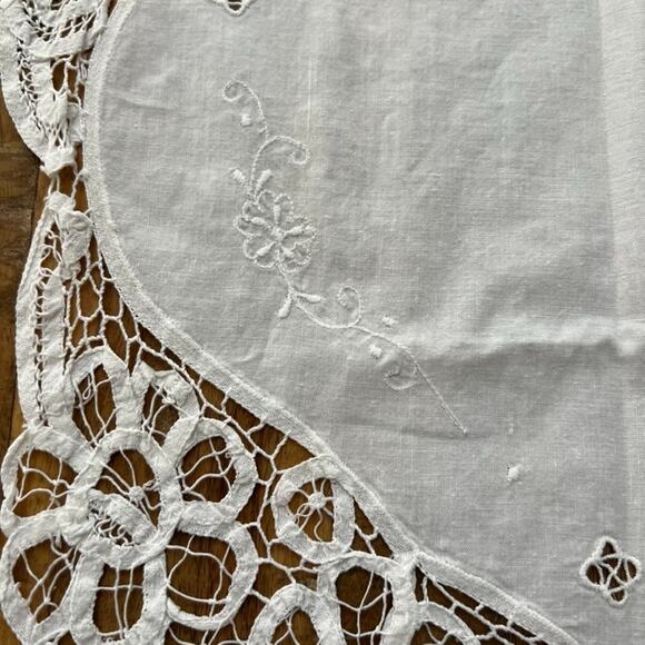 Imperial Elegance Table Runner Doily Dining Room Vintage White 64 x 15 in - Picture 2 of 9